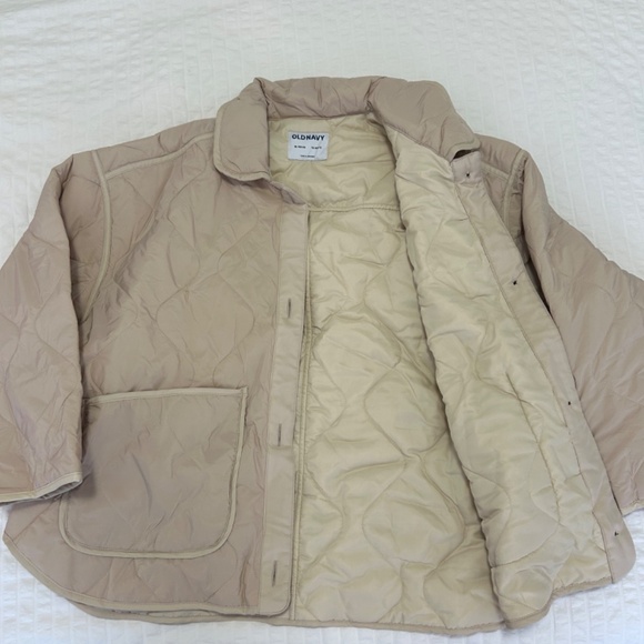 OLD NAVY Women’s Beige Quilted Jacket - Picture 5 of 5